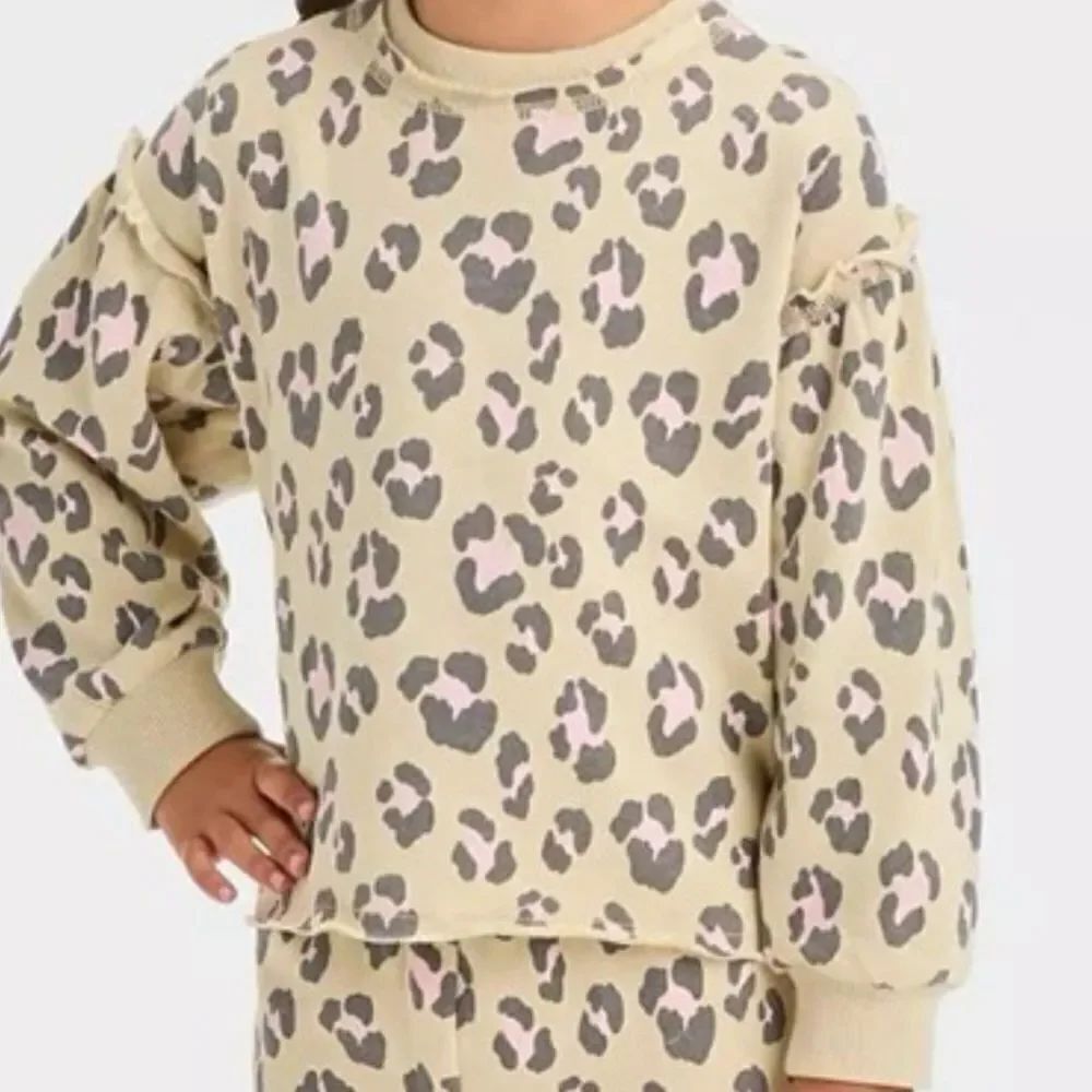 Grayson Mini Beige and pink cheetah print Crewneck sweatshirt 17 months